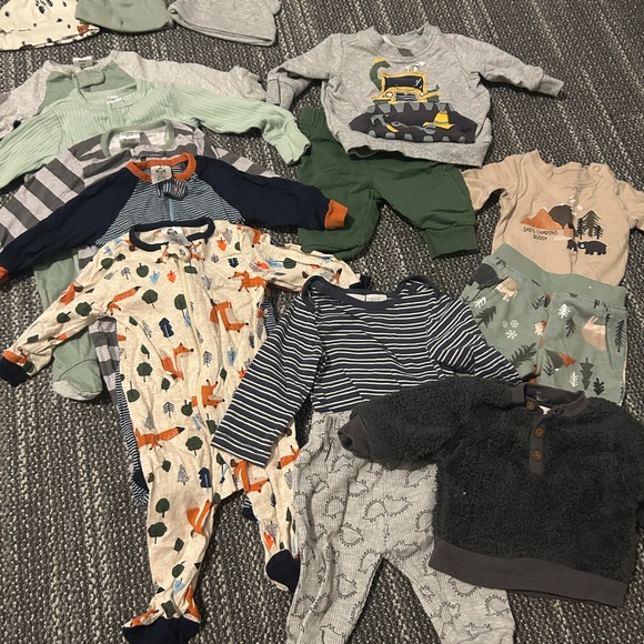 0-3 Months Baby Boys Clothes Lot - Picture 1 of 4